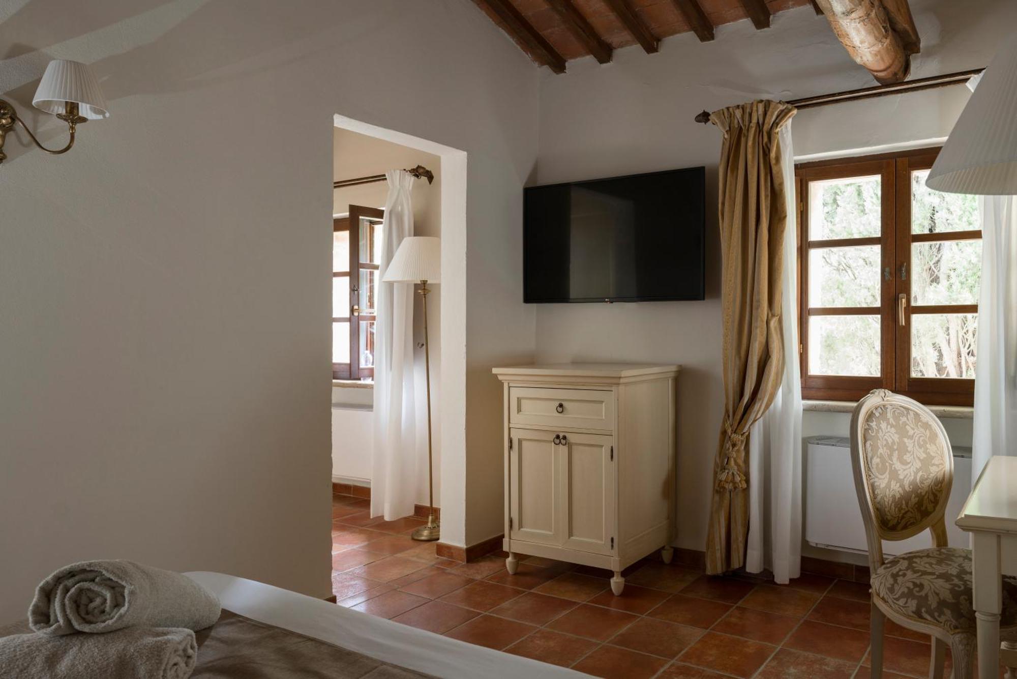 Castello Di Leonina Relais - Adults Only Otel Siena Dış mekan fotoğraf